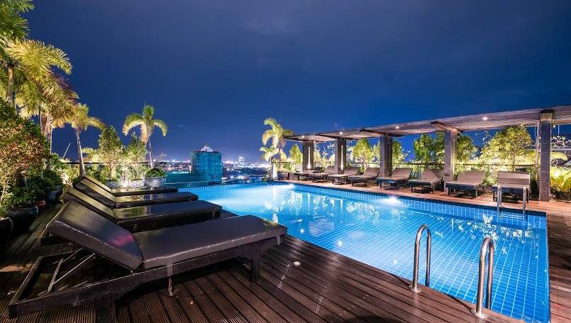 Pool and Gym One Bedroom Apartment for Rent in Tonle Bassac (1)