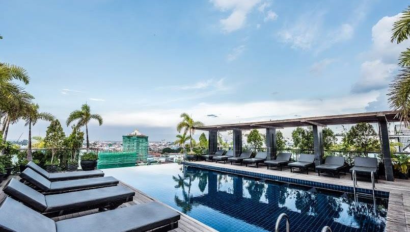 Pool and Gym One Bedroom Apartment for Rent in Tonle Bassac (2)