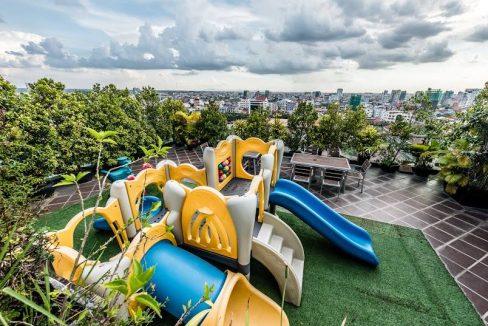 Pool and Gym One Bedroom Apartment for Rent in Tonle Bassac (4)
