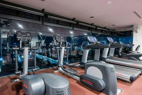 Pool and Gym One Bedroom Apartment for Rent in Tonle Bassac (5)