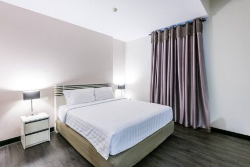 Pool and Gym One Bedroom Apartment for Rent in Tonle Bassac (6)
