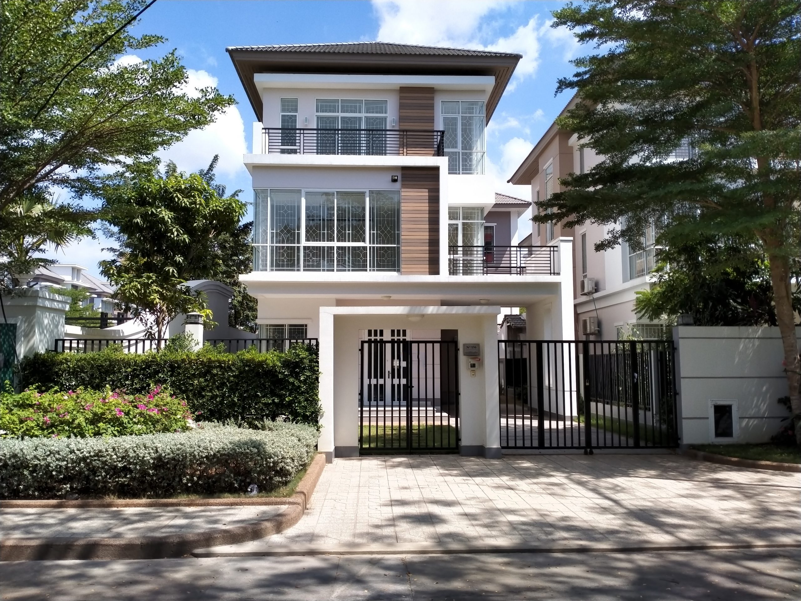 Twin Villa for Sale in Borey Peng Huoth along National Road 1 (0)