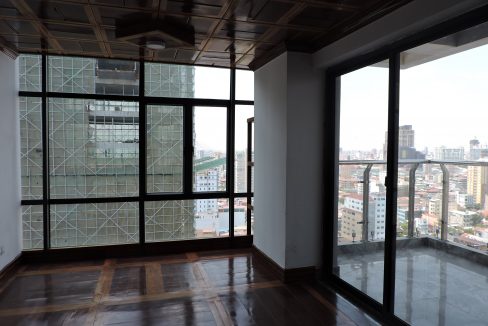 Brand New Whole Building for Rent in BKK1, Good Location for Business (14)