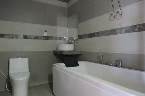 Brand New Whole Building for Rent in BKK1, Good Location for Business (17)