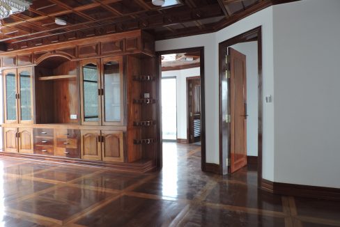 Brand New Whole Building for Rent in BKK1, Good Location for Business (8)
