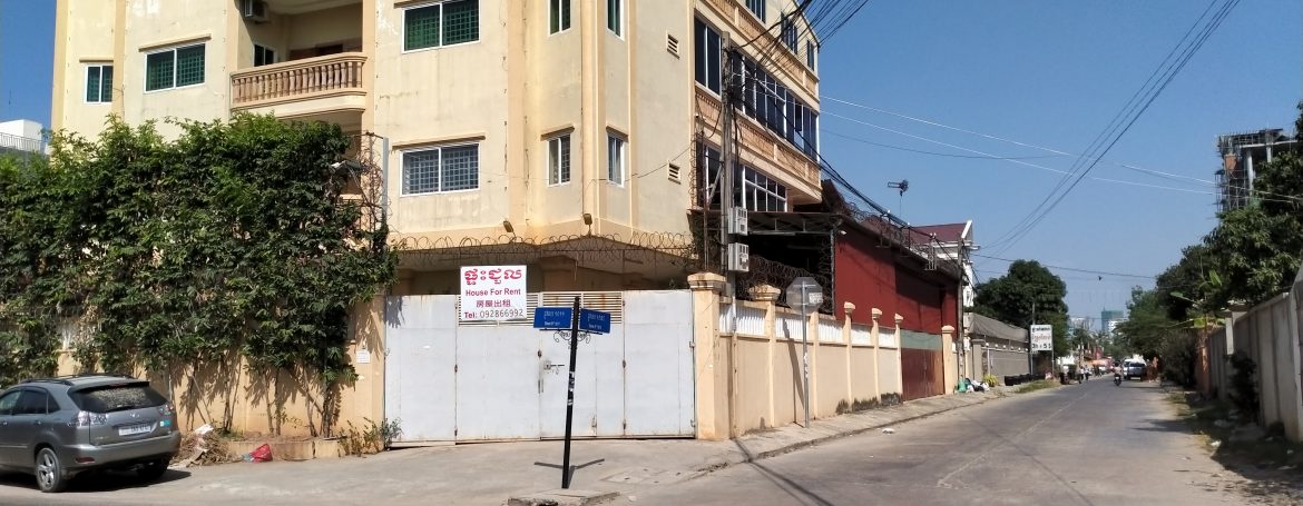 Corner-Building-for-Rent-in-Sen-Sok,-Near-AEON-Mall-2-and-Macro-Shopping-Center-(2)