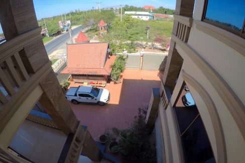 Corner Villa for Sale in Preak Ang (6)