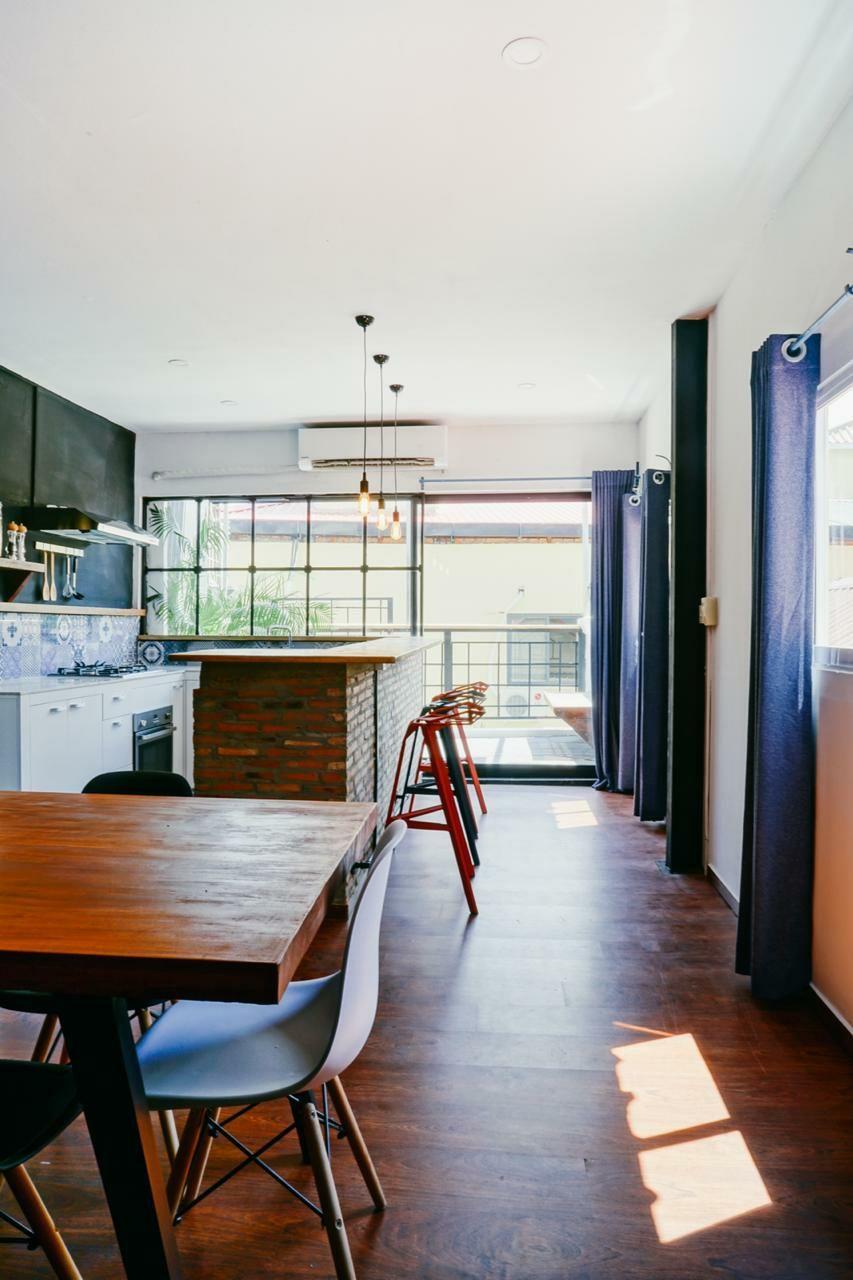 Duplex 3 Bedrooms Apartment for Rent in Tonle Bassac (2)