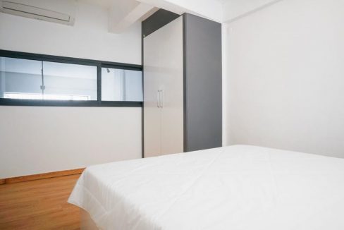 Ground Floor Renovated 2 Bedrooms Apartment for Rent in Tonle Bassac (4)