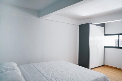 Ground Floor Renovated 2 Bedrooms Apartment for Rent in Tonle Bassac (5)
