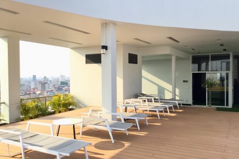 One-bedroom Apartment for rent in Toul Tom Pong II (2)