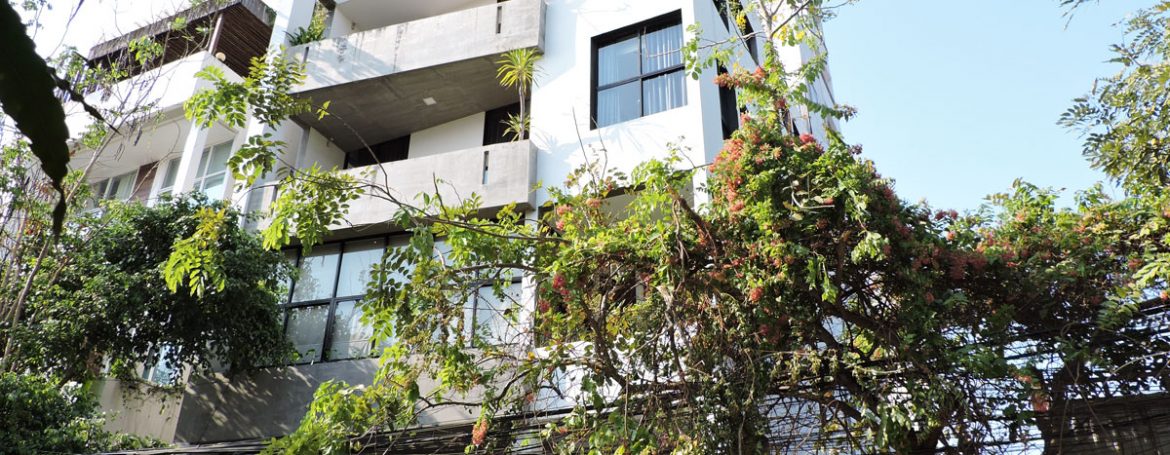 Six Bedrooms Building for Rent in Tonle Bassac Near BKK1 Market (1)