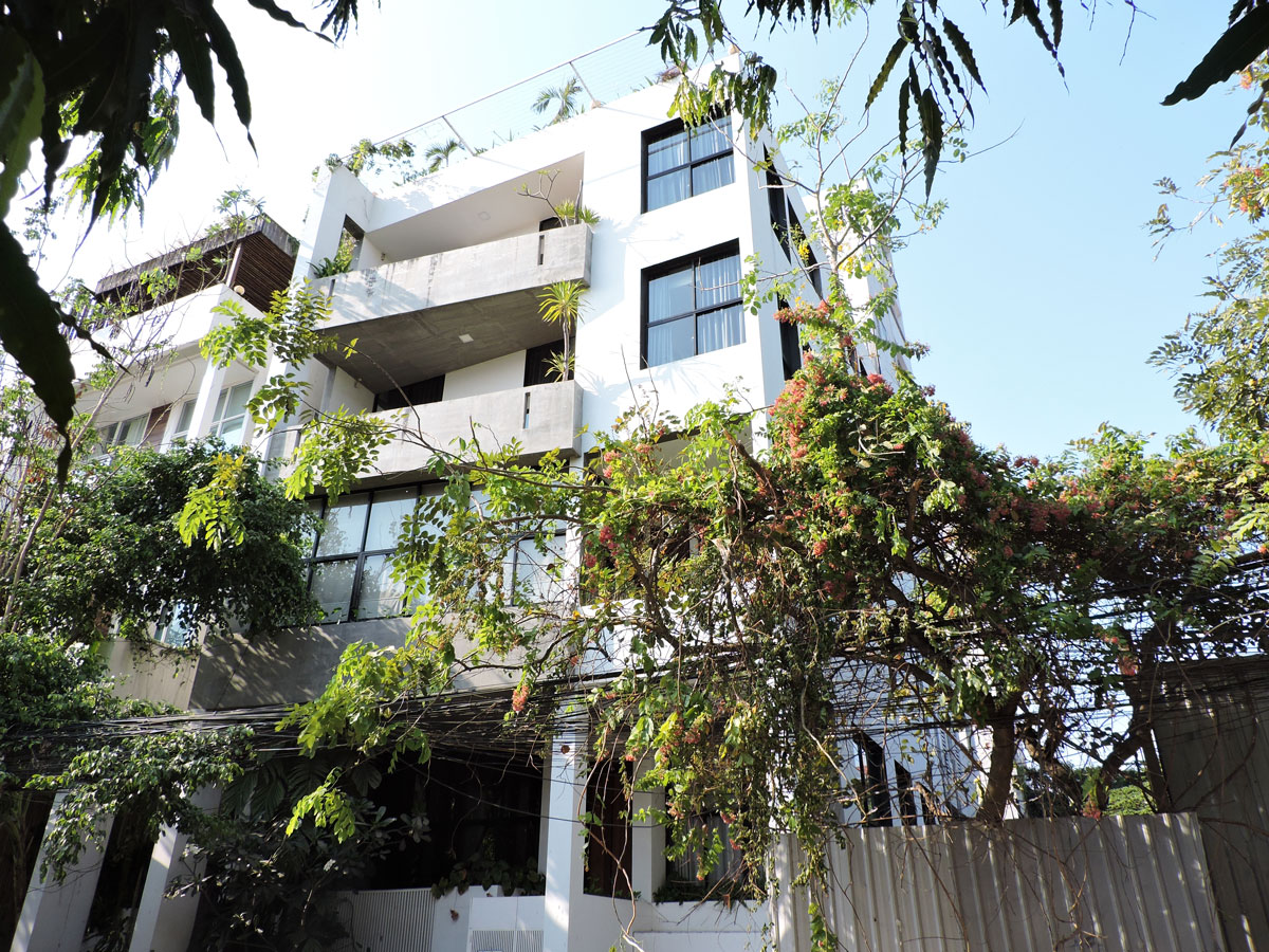 Six Bedrooms Building for Rent in Tonle Bassac Near BKK1 Market (1)