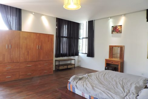Six Bedrooms Building for Rent in Tonle Bassac Near BKK1 Market (13)