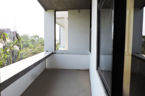 Six Bedrooms Building for Rent in Tonle Bassac Near BKK1 Market (14)