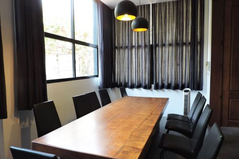 Six Bedrooms Building for Rent in Tonle Bassac Near BKK1 Market (4)