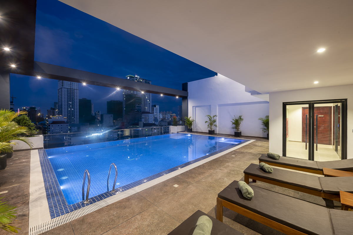 Very Nice Two Bedroom Apartment for Rent in BKK2 Area (1)