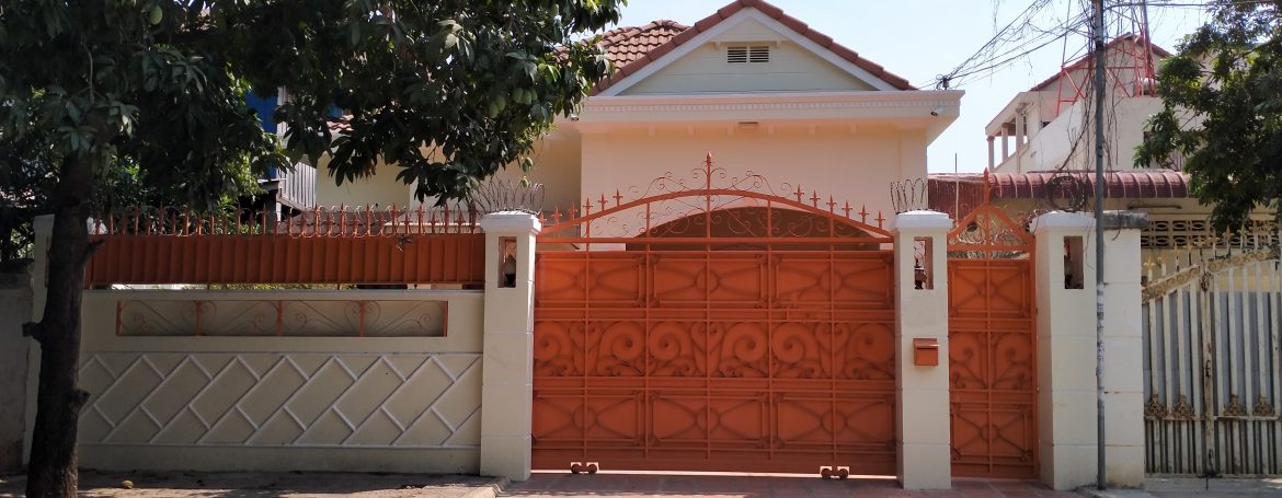 Four Bedrooms Villa for Rent in Toul Kork Area (1)