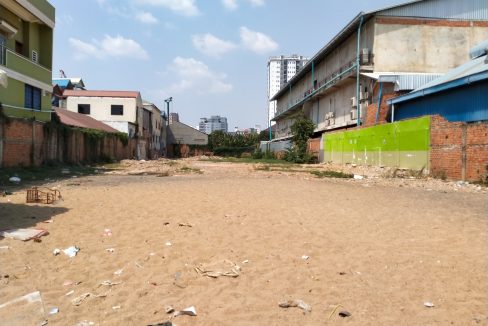 Good Location Land for Rent in Toul Tom Pong Area (3)