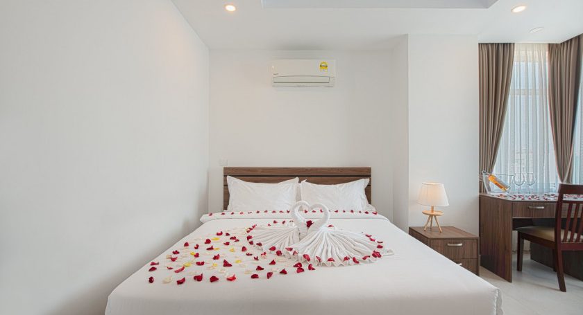 Gym and Pool Two Bedrooms Apartment for Rent in Toul Tom Pung I (4)