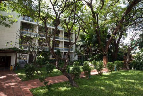 Gym and pool Two bedrooms Apartment for Rent in BKK1 (4)