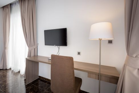 Luxury Gym and Pool One Bedroom Apartment for Rent in BKK (7)