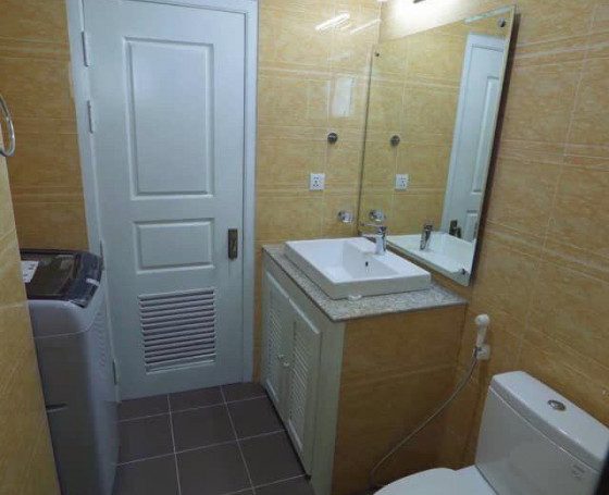 Nice Two Bedrooms Apartment for Rent in Boeng Trabaek (6)