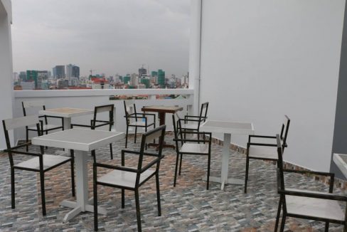 Nice Two Bedrooms Apartment for Rent in Boeng Trabaek (7)