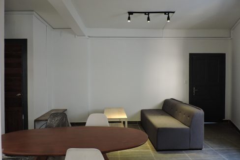 One Bedrooms Apartment for Rent in Daun Penh near Royal Palace (4)