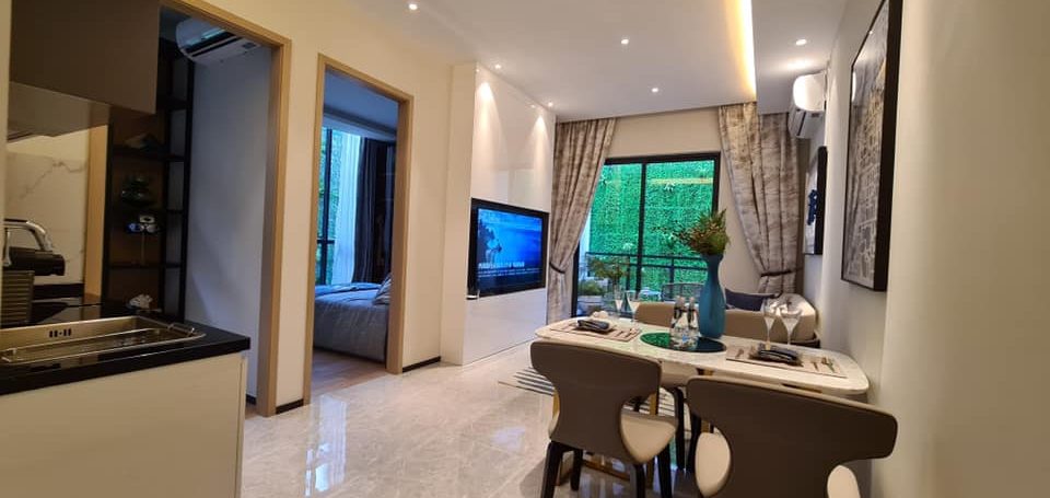 Smart Home Luxury Condominium for Sale in BKK1 (12)