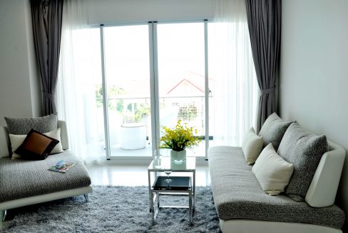 Swimming Pool and Gym Two Bedrooms Apartment for Rent in BKK1 (12)