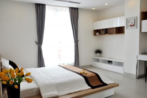Swimming Pool and Gym Two Bedrooms Apartment for Rent in BKK1 (15)