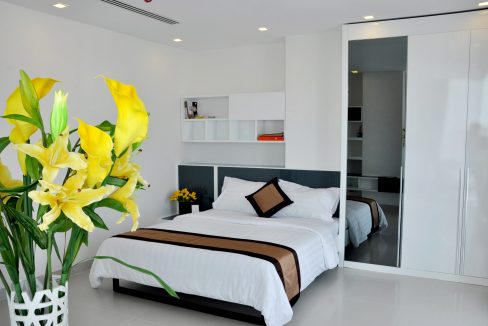 Swimming Pool and Gym Two Bedrooms Apartment for Rent in BKK1 (17)