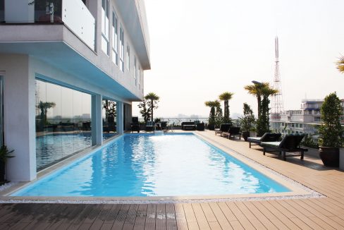 Swimming Pool and Gym Two Bedrooms Apartment for Rent in BKK1 (2)