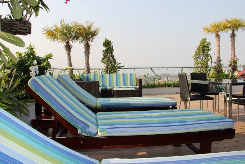 Swimming Pool and Gym Two Bedrooms Apartment for Rent in BKK1 (6)