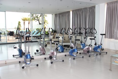 Swimming Pool and Gym Two Bedrooms Apartment for Rent in BKK1 (8)