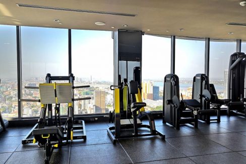 Three Bedrooms Luxury Condo for Sale in Tonle Bassac (16)