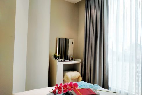 Three Bedrooms Luxury Condo for Sale in Tonle Bassac (8)
