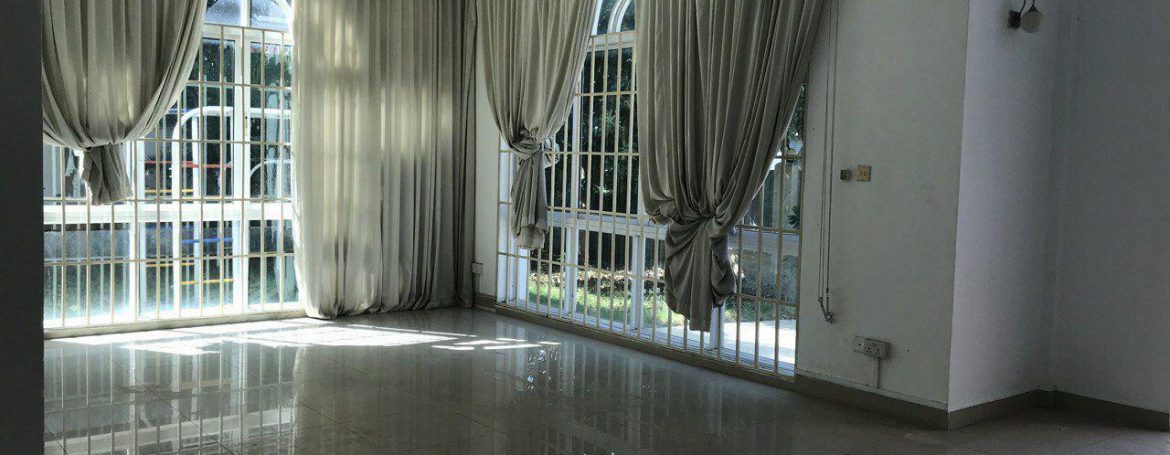 Seven Bedrooms Huge Villa for Rent in Bassac Garden (12)