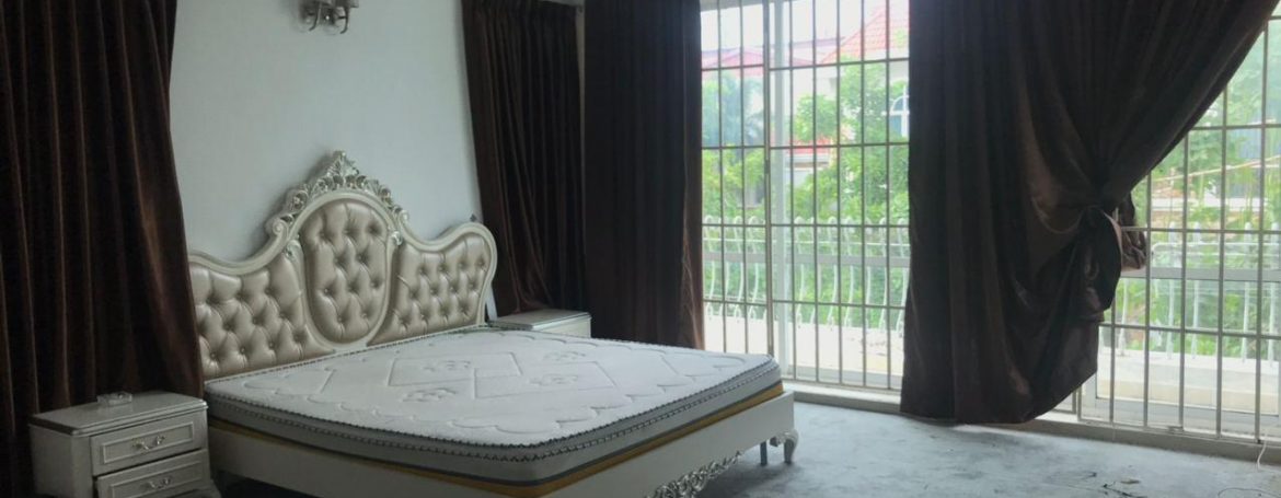 Seven Bedrooms Huge Villa for Rent in Bassac Garden (19)