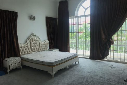 Seven Bedrooms Huge Villa for Rent in Bassac Garden (19)