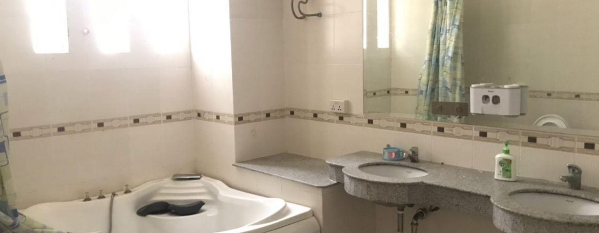 Seven Bedrooms Huge Villa for Rent in Bassac Garden (21)