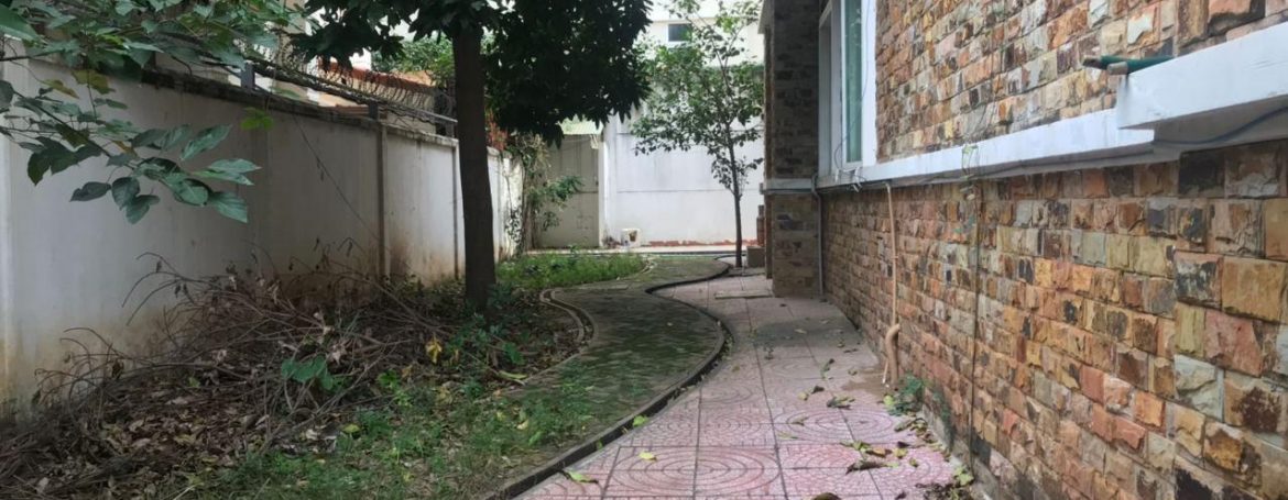 Seven Bedrooms Huge Villa for Rent in Bassac Garden (6)