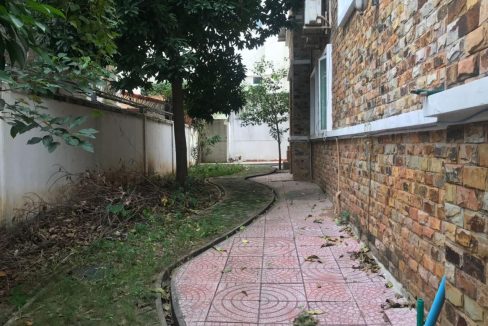 Seven Bedrooms Huge Villa for Rent in Bassac Garden (6)