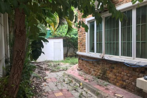 Seven Bedrooms Huge Villa for Rent in Bassac Garden (8)