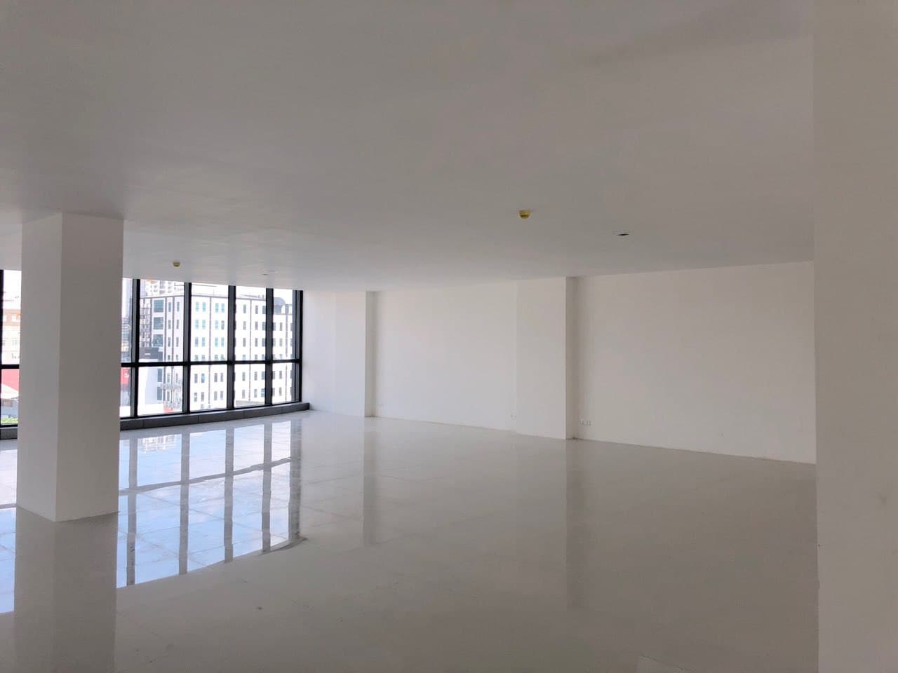 Office Space for Rent in Chamkarmon (1)