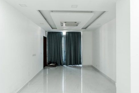 A Huge Whole Building for rent in Boeung Salang Area (6)