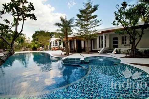 Spacious Bedroom Condominium for rent in Chroy Changvar (11)
