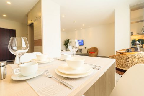 Spacious One-Bedroom Apartment for rent in the heart of Phnom Penh City (7)