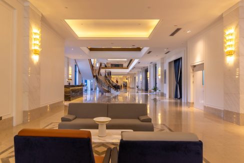 The magnificent villa in the sky for rent near Olympia Stadium (15)